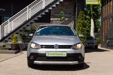 VOLKSWAGEN POLO V 1.6 90 CR TDI Comfortline CROSS Reflex Silver Edition +Magasan felszerelt +Igényesen szervizelt !!