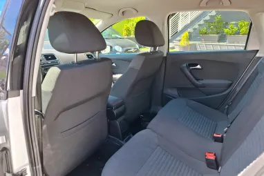 VOLKSWAGEN POLO V 1.6 90 CR TDI Comfortline CROSS Reflex Silver Edition +Magasan felszerelt +Igényesen szervizelt !!