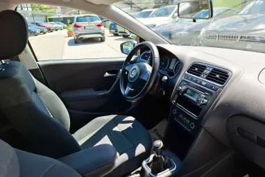 VOLKSWAGEN POLO V 1.6 90 CR TDI Comfortline CROSS Reflex Silver Edition +Magasan felszerelt +Igényesen szervizelt !!