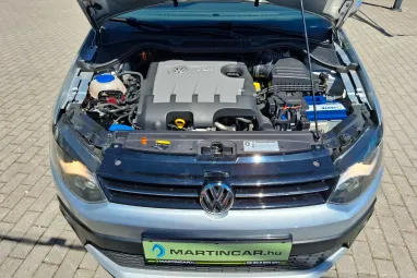 VOLKSWAGEN POLO V 1.6 90 CR TDI Comfortline CROSS Reflex Silver Edition +Magasan felszerelt +Igényesen szervizelt !!
