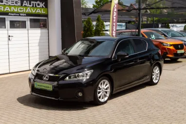 LEXUS CT 200h Executive&Navigation (Automata) Graphite Black Glass +Igényes állapot +Magas Felszereltség +3X-s GARANCIA !!