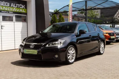 LEXUS CT 200h Executive&Navigation (Automata) Graphite Black Glass +Igényes állapot +Magas Felszereltség +3X-s GARANCIA !!
