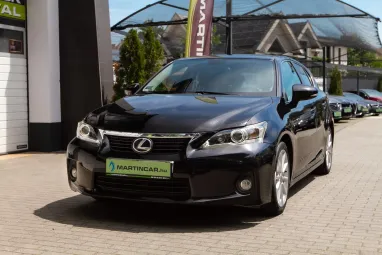LEXUS CT 200h Executive&Navigation (Automata) Graphite Black Glass +Igényes állapot +Magas Felszereltség +3X-s GARANCIA !!