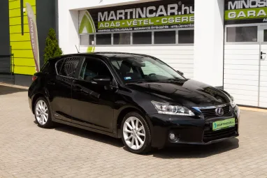LEXUS CT 200h Executive&Navigation (Automata) Graphite Black Glass +Igényes állapot +Magas Felszereltség +3X-s GARANCIA !!