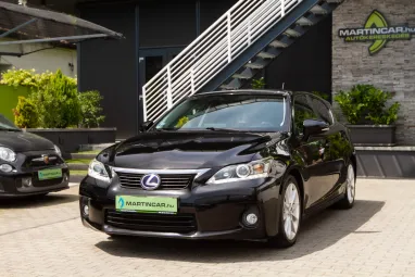 LEXUS CT 200h Executive&Navigation (Automata) Graphite Black Glass +Igényes állapot +Magas Felszereltség +3X-s GARANCIA !!