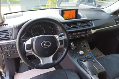 LEXUS CT 200h Executive&Navigation (Automata) Graphite Black Glass +Igényes állapot +Magas Felszereltség +3X-s GARANCIA !!