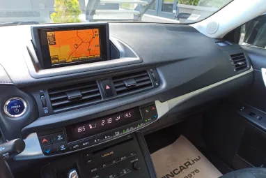 LEXUS CT 200h Executive&Navigation (Automata) Graphite Black Glass +Igényes állapot +Magas Felszereltség +3X-s GARANCIA !!