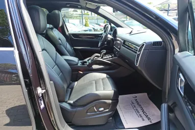 PORSCHE CAYENNE Tiptronic ic Jet Black +Eredeti Magyar Autó +Első Tulajdonos +Full Szervíz !!
