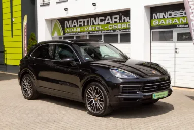 PORSCHE CAYENNE Tiptronic ic Jet Black +Eredeti Magyar Autó +Első Tulajdonos +Full Szervíz !!