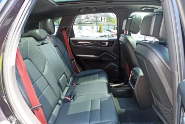 PORSCHE CAYENNE Tiptronic ic Jet Black +Eredeti Magyar Autó +Első Tulajdonos +Full Szervíz !!