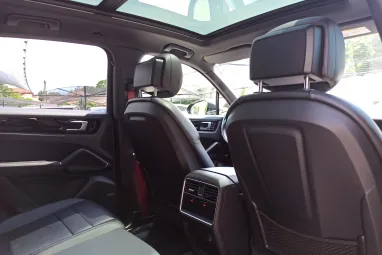 PORSCHE CAYENNE Tiptronic ic Jet Black +Eredeti Magyar Autó +Első Tulajdonos +Full Szervíz !!
