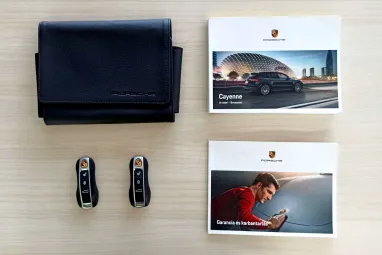 PORSCHE CAYENNE Tiptronic ic Jet Black +Eredeti Magyar Autó +Első Tulajdonos +Full Szervíz !!