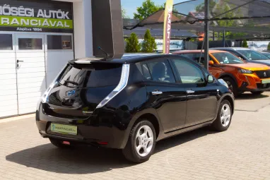 NISSAN LEAF (Automata) Super Black +Keveset futott +Második Tulajdonostól +3X-s GARANCIA !!