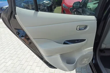 NISSAN LEAF (Automata) Super Black +Keveset futott +Második Tulajdonostól +3X-s GARANCIA !!