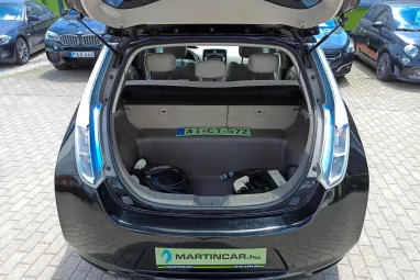 NISSAN LEAF (Automata) Super Black +Keveset futott +Második Tulajdonostól +3X-s GARANCIA !!