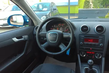 AUDI A3 1.6 TDI Attraction DPF Sportback Aruba Blue Metallic +Első Tulajdonostól +Keveset futott +3X-s GARANCIA