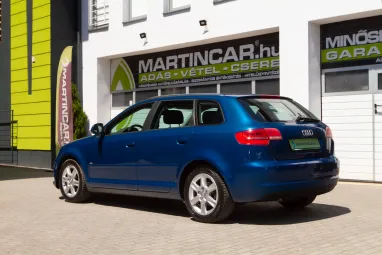 AUDI A3 1.6 TDI Attraction DPF Sportback Aruba Blue Metallic +Első Tulajdonostól +Keveset futott +3X-s GARANCIA