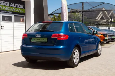 AUDI A3 1.6 TDI Attraction DPF Sportback Aruba Blue Metallic +Első Tulajdonostól +Keveset futott +3X-s GARANCIA