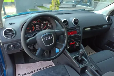 AUDI A3 1.6 TDI Attraction DPF Sportback Aruba Blue Metallic +Első Tulajdonostól +Keveset futott +3X-s GARANCIA