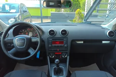 AUDI A3 1.6 TDI Attraction DPF Sportback Aruba Blue Metallic +Első Tulajdonostól +Keveset futott +3X-s GARANCIA