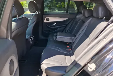 MERCEDES-BENZ E 200 d T 9G-TRONIC Black +Igényes állapot +Magasan felszerelt +3X-s GARANCIA !!
