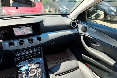 MERCEDES-BENZ E 200 d T 9G-TRONIC Black +Igényes állapot +Magasan felszerelt +3X-s GARANCIA !!