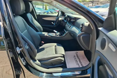 MERCEDES-BENZ E 200 d T 9G-TRONIC Black +Igényes állapot +Magasan felszerelt +3X-s GARANCIA !!