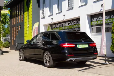MERCEDES-BENZ E 200 d T 9G-TRONIC Black +Igényes állapot +Magasan felszerelt +3X-s GARANCIA !!