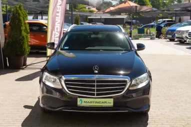 MERCEDES-BENZ E 200 d T 9G-TRONIC Black +Igényes állapot +Magasan felszerelt +3X-s GARANCIA !!
