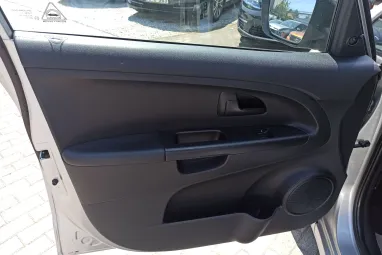 KIA VENGA 1.4 EX Machine Silver +1.Tulajdonos +Vez.Szervizkönyv +Keveset futott +3X-s GARANCIA !!
