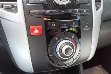 KIA VENGA 1.4 EX Machine Silver +1.Tulajdonos +Vez.Szervizkönyv +Keveset futott +3X-s GARANCIA !!