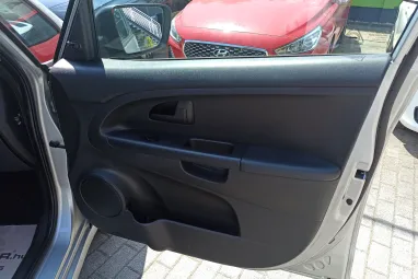 KIA VENGA 1.4 EX Machine Silver +1.Tulajdonos +Vez.Szervizkönyv +Keveset futott +3X-s GARANCIA !!