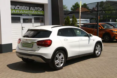 MERCEDES-BENZ GLA 200 7G-DCT Polar White +Eredeti Magyar Autó +Mint az ÚJ +3X-s GARANCIA !!