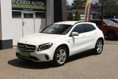 MERCEDES-BENZ GLA 200 7G-DCT Polar White +Eredeti Magyar Autó +Mint az ÚJ +3X-s GARANCIA !!
