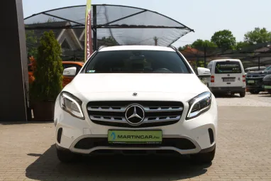 MERCEDES-BENZ GLA 200 7G-DCT Polar White +Eredeti Magyar Autó +Mint az ÚJ +3X-s GARANCIA !!
