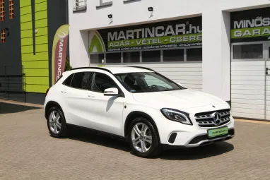 MERCEDES-BENZ GLA 200 7G-DCT Polar White +Eredeti Magyar Autó +Mint az ÚJ +3X-s GARANCIA !!