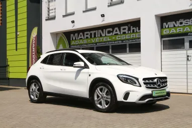 MERCEDES-BENZ GLA 200 7G-DCT Polar White +Eredeti Magyar Autó +Mint az ÚJ +3X-s GARANCIA !!