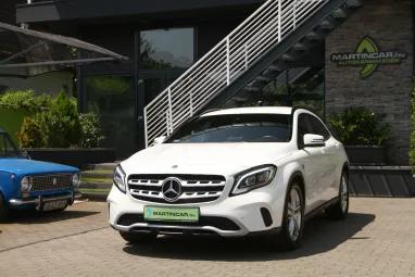 MERCEDES-BENZ GLA 200 7G-DCT Polar White +Eredeti Magyar Autó +Mint az ÚJ +3X-s GARANCIA !!