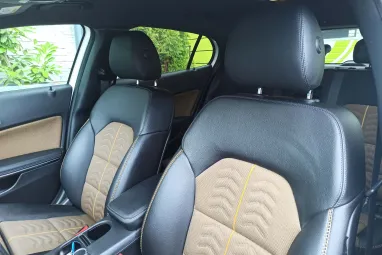 MERCEDES-BENZ GLA 200 7G-DCT Polar White +Eredeti Magyar Autó +Mint az ÚJ +3X-s GARANCIA !!