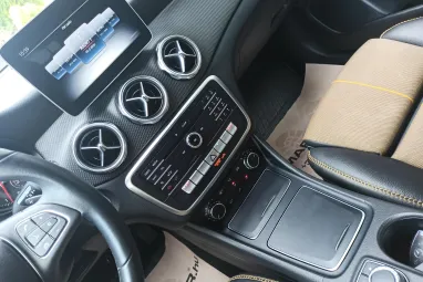 MERCEDES-BENZ GLA 200 7G-DCT Polar White +Eredeti Magyar Autó +Mint az ÚJ +3X-s GARANCIA !!