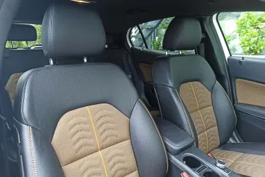 MERCEDES-BENZ GLA 200 7G-DCT Polar White +Eredeti Magyar Autó +Mint az ÚJ +3X-s GARANCIA !!
