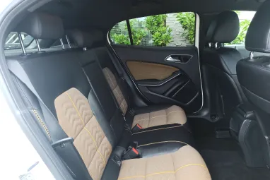 MERCEDES-BENZ GLA 200 7G-DCT Polar White +Eredeti Magyar Autó +Mint az ÚJ +3X-s GARANCIA !!
