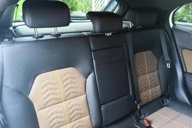 MERCEDES-BENZ GLA 200 7G-DCT Polar White +Eredeti Magyar Autó +Mint az ÚJ +3X-s GARANCIA !!