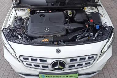 MERCEDES-BENZ GLA 200 7G-DCT Polar White +Eredeti Magyar Autó +Mint az ÚJ +3X-s GARANCIA !!