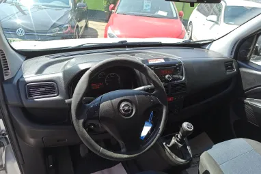 OPEL COMBO 1.4 T L1H1 Cosmo E6 Silver Lake Metallic +Első Tulajdonostól +Keveset futott +3X-s GARANCIA !!