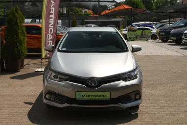 TOYOTA AURIS 1.8 HSD Selection (Automata) Team Dynamic +Super Silver Metallic +14E km +Mint az Új +3X-s GARANCIA !!