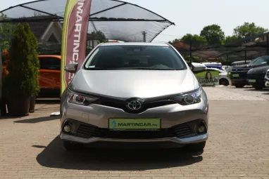 TOYOTA AURIS 1.8 HSD Selection (Automata) Team Dynamic +Super Silver Metallic +14E km +Mint az Új +3X-s GARANCIA !!
