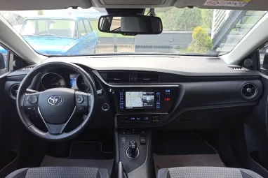 TOYOTA AURIS 1.8 HSD Selection (Automata) Team Dynamic +Super Silver Metallic +14E km +Mint az Új +3X-s GARANCIA !!