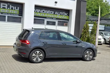 VOLKSWAGEN GOLF e-Golf Comfortline Limestone Grey Metallic +Mint az ÚJ +60E Km +3X-s GARANCIA !!