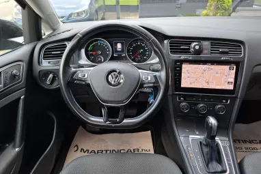 VOLKSWAGEN GOLF e-Golf Comfortline Limestone Grey Metallic +Mint az ÚJ +60E Km +3X-s GARANCIA !!